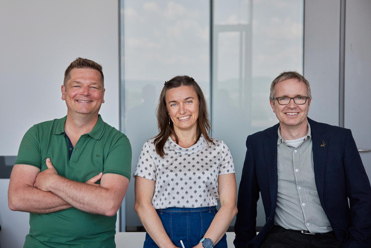 Edgar Göderer, Anna Gabiger-Rose (chip component responsible), and Michael Hosemann (head of digital electronics).